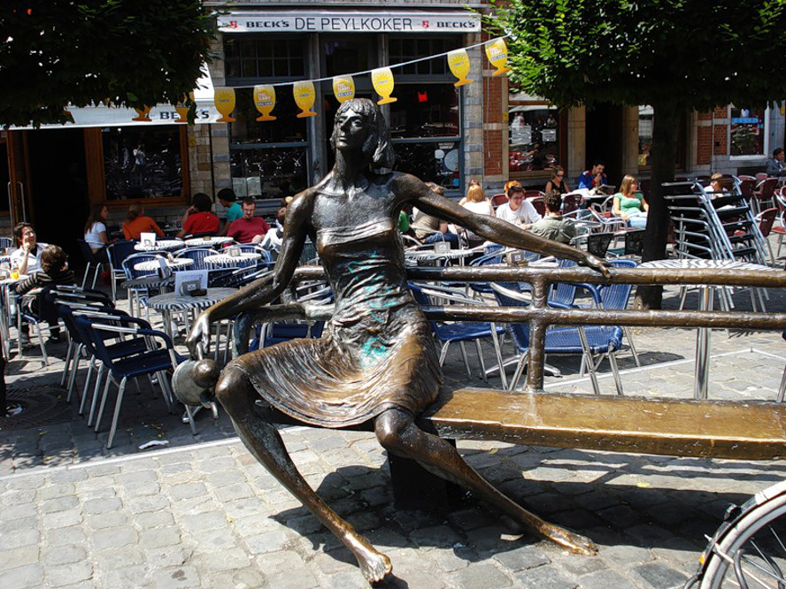 Памятники разных народов. Городская скульптура. Бельгия памятники. Интерактивные скульптуры. Статуи в Бельгии.