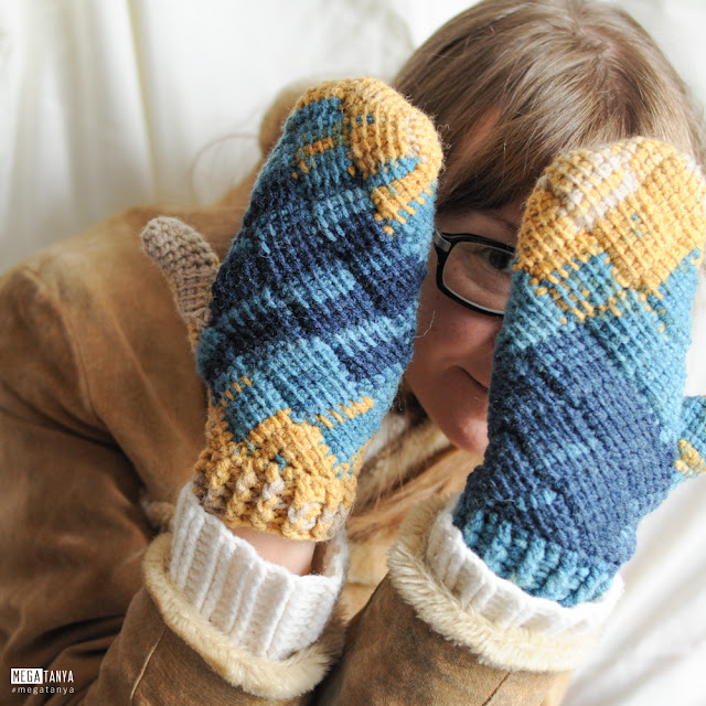 crochet_mittens_entrelac