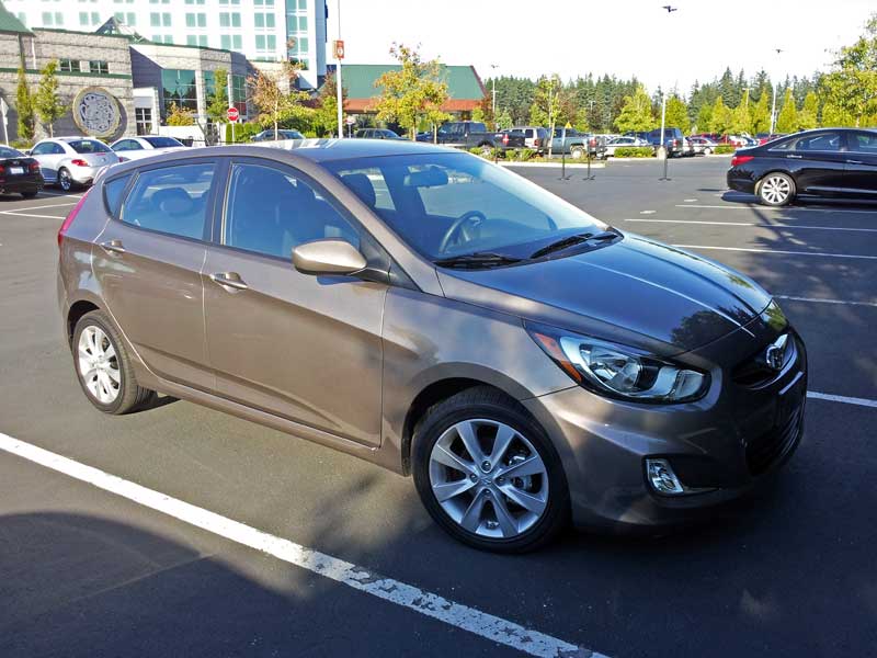 Spotted: 2012 Hyundai Accent SE | Subcompact Culture - The small car blog