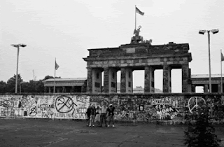 GIF: Bavarian International School at the Brandenburg Gate