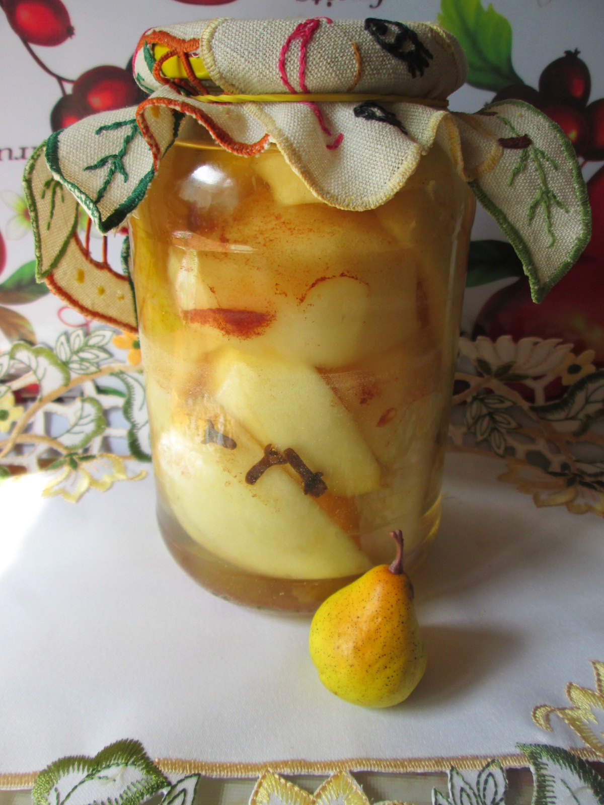 Gruszki w occie do słoików Tradycyjna kuchnia