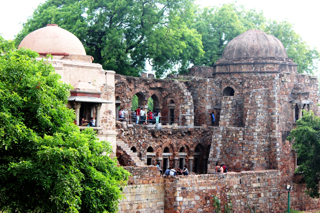 hauz khas Hauz khas, originally a residential enclave of south delhi, immersed in the greenery of its deer park, has morphed into a great place to feel the pulse of india’s creative scene. hauz khas Hauz khas, originally a residential enclave of south delhi, immersed in the greenery of its deer park, has morphed into a great place to feel the pulse of india’s creative scene.