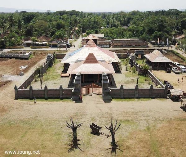 Berkeliling Sambil Belajar Sejarah di Studio Alam Film Sultan Agung, Desa Wisata Gamplong, Sleman, Yogyakarta Berkeliling Sambil Belajar Sejarah di Studio Alam Film Sultan Agung, Desa Wisata Gamplong, Sleman, Yogyakarta