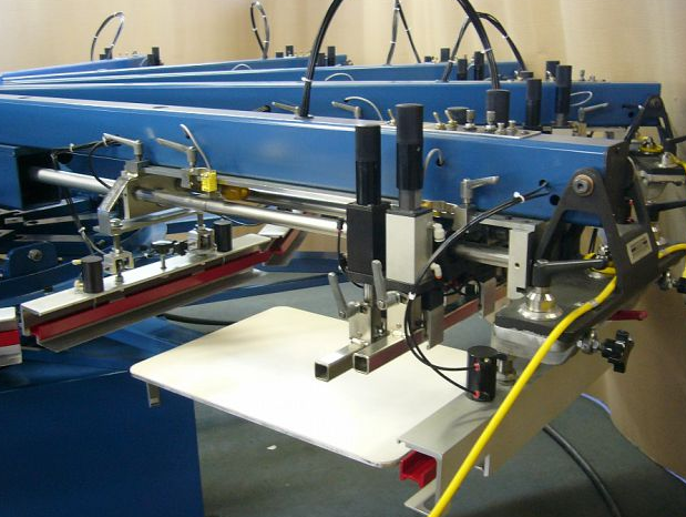 Reconditioned Textile Printing Equipment: M&R Gauntlet II 10 Color 12 Station