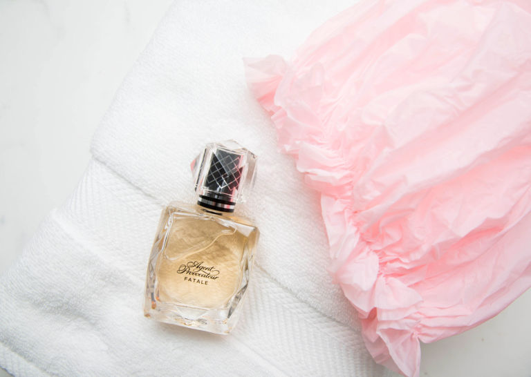 Foto : Kesalahan Saat Menggunakan parfum yang Sering dilakukan!! Foto : Kesalahan Saat Menggunakan parfum yang Sering dilakukan!!