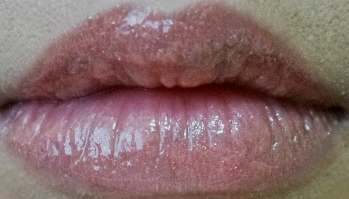 Revlon Super Lustrous Lip Gloss in Pango Peach Swatch
