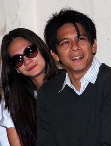 Gosip Ariel Dan Luna Maya : Benarkah Mereka Putus: Berita Panas - SELEB