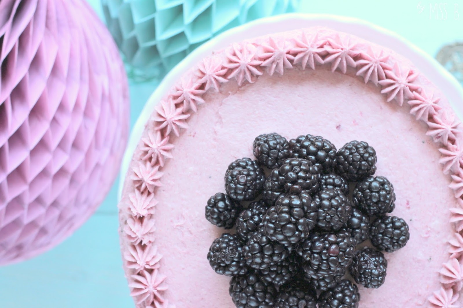 Miss Blueberrymuffin&amp;#39;s kitchen: Zauberhafte Brombeer-Mohn-Torte