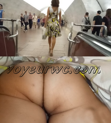 Upskirts 3525-3544 (Upskirts Voyeur Escalator - Sexy upskirt video with a random woman's booty)