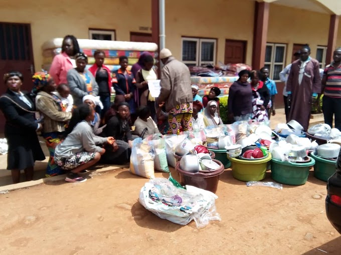 Bui Family Union donates relief items to Meluf fire victims
