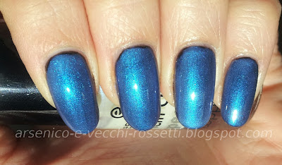 Essence Topper Time for Reflections 05 swatch Essence Topper Time for Reflections 05 swatch