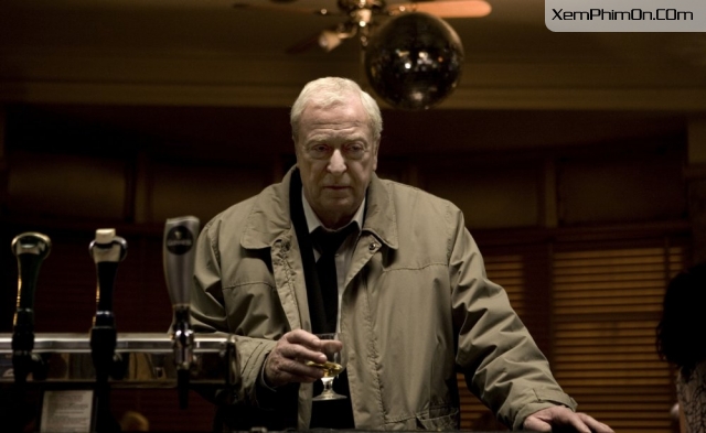 Luật Rừng Của Bố Già, Harry Brown