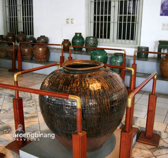 museum nasional indonesia gentong besar
