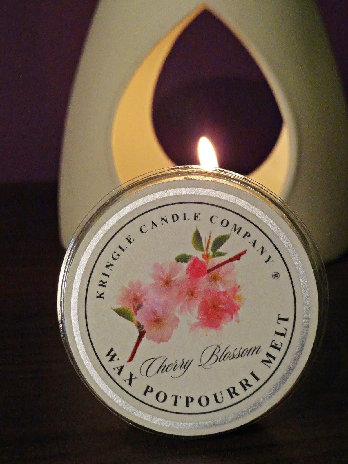 Świąteczne zapachy Kringle Candle Magia Sióstr blog modowy moda