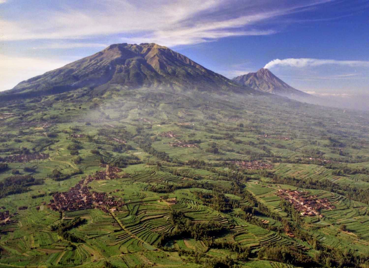 AdityaR 7 Gunung Terindah Di Indonesia