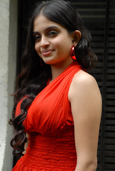 sheena shahabadi shoot red dress unseen pics