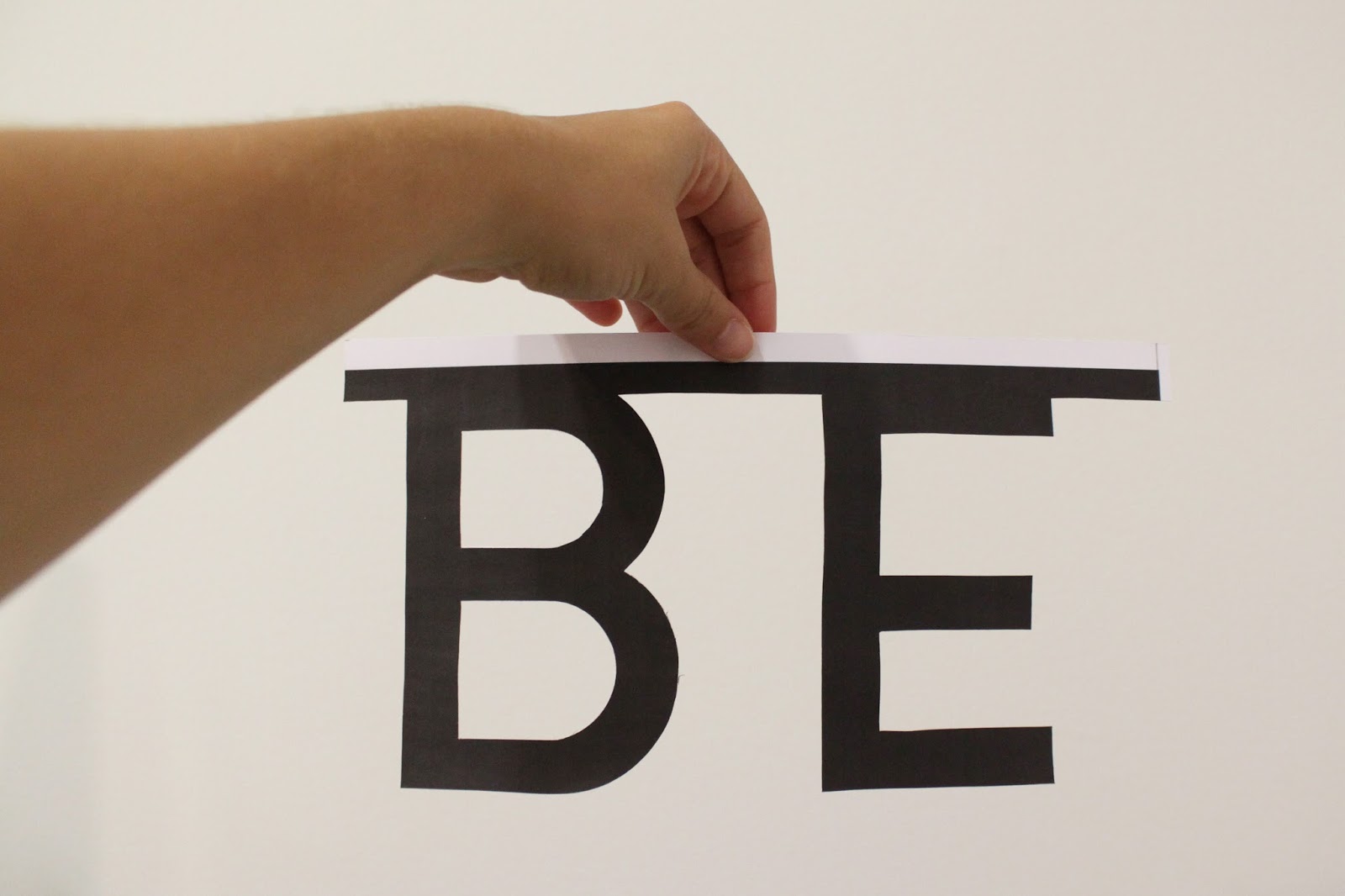 BEPUNT: DIY: letras de cartulina