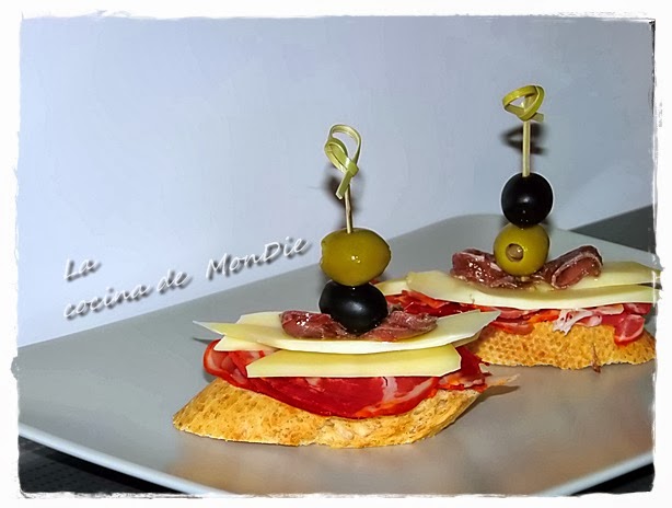 Montadito de lomo y San Sim贸n
