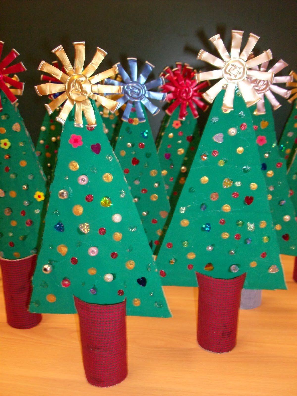Árvore de Natal Com Tubo de Papel Higiênico – Blog Cantinho Alternativo