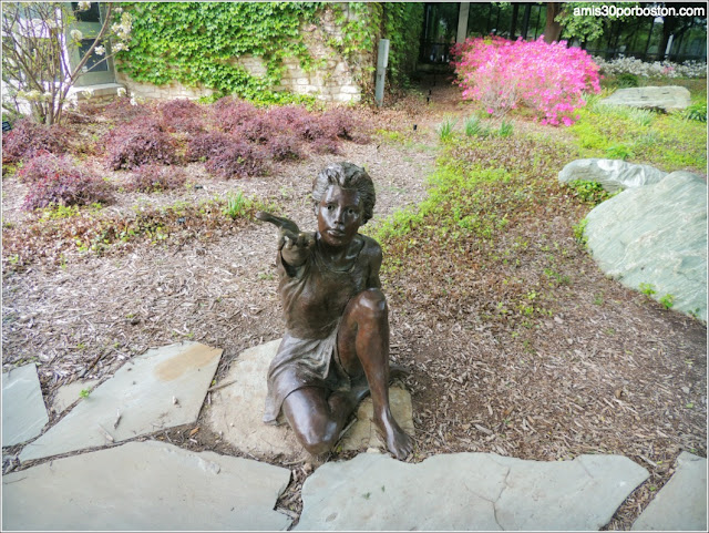 Esculturas del Fort Worth Botanic Garden: "Naiads"
