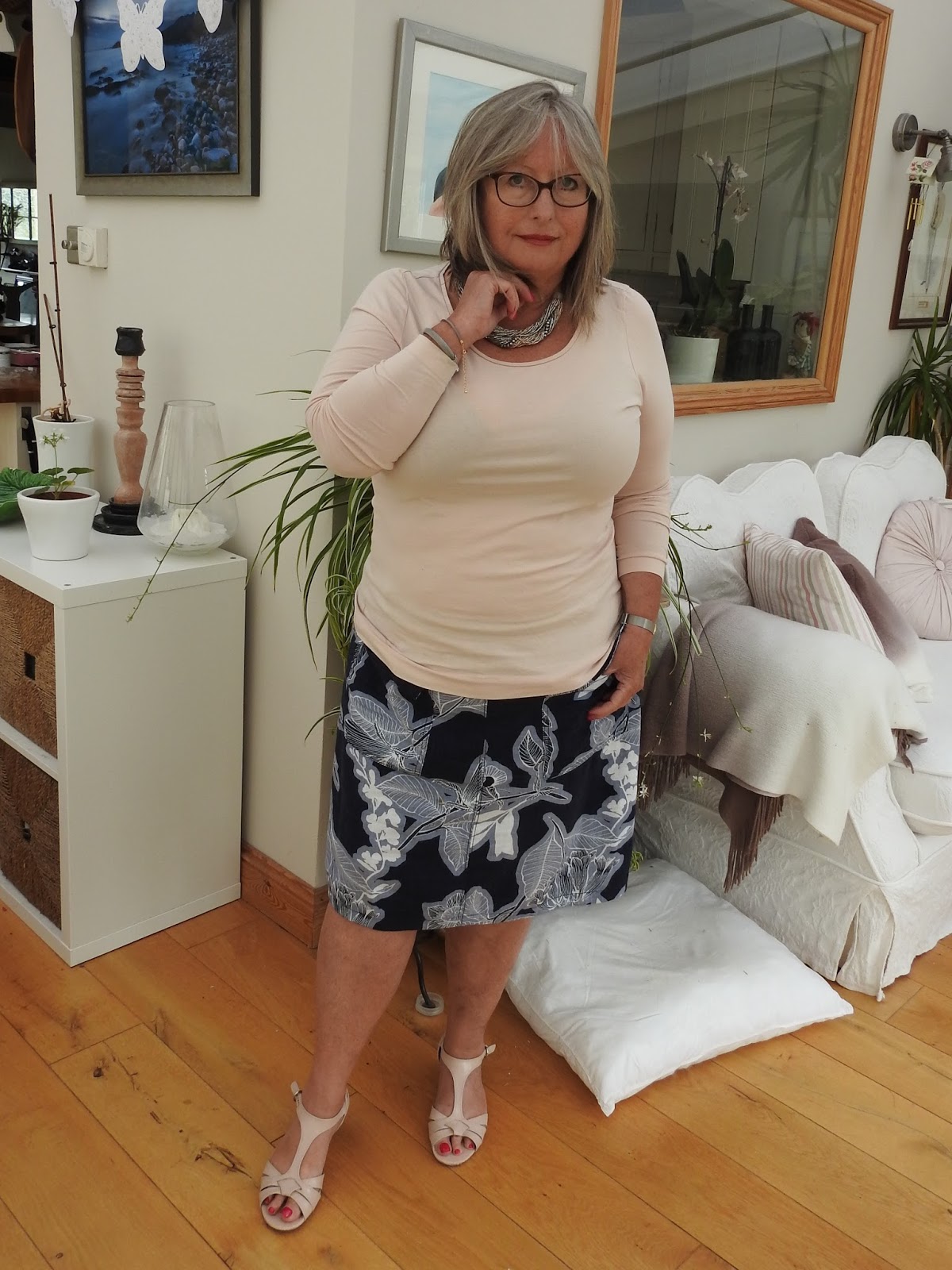 The Pouting Pensioner: Navy Skirt Gets A Try-On Session