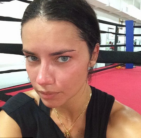 Moda Adriana Lima nın Makyajsız Hali