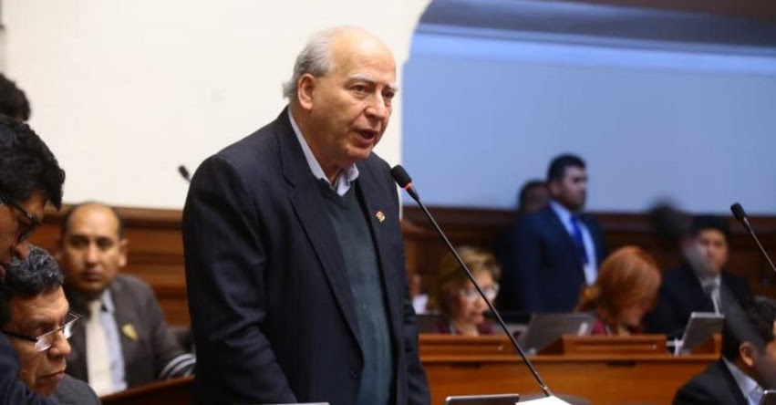 Mesa Directiva del Congreso dirigida por Fujimorista Leyla Chihuán, propone suspender 120 días a Manuel Dammert, por negarse a retirar expresiones sobre el Apra en debate Mesa Directiva del Congreso dirigida por Fujimorista Leyla Chihuán, propone suspender 120 días a Manuel Dammert, por negarse a retirar expresiones sobre el Apra en debate