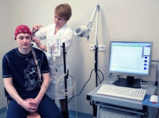 прохождение электроэнцефалографии головного мозга (ЭЭГ)