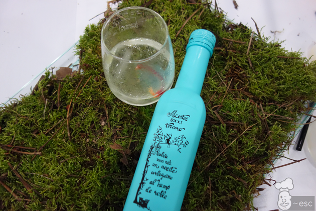 gin tonic con aceite de oliva ahumado