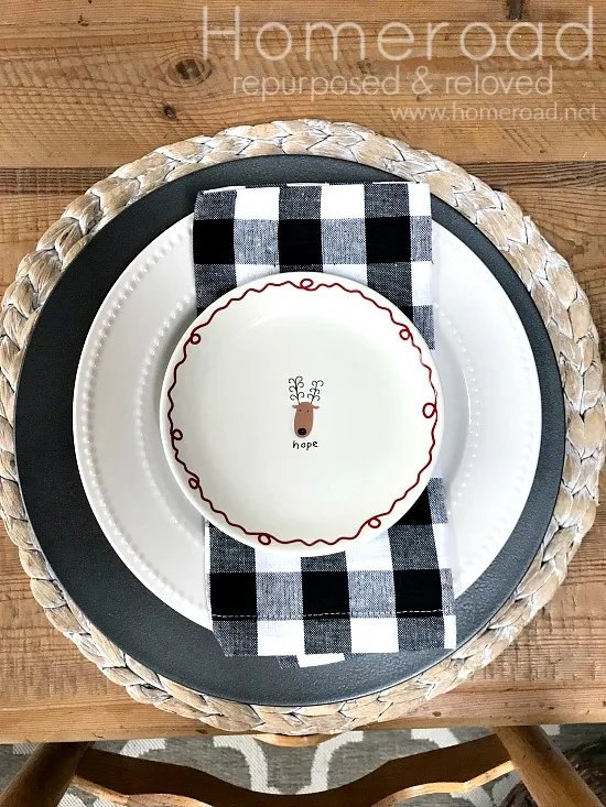 Place setting with Christmas plate