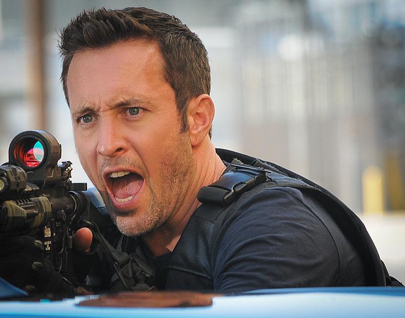 Hawaii Five-0 - Episode 6.17 - Waiwai - Sneak Peeks, Promotional Photos & Promo *Updated*