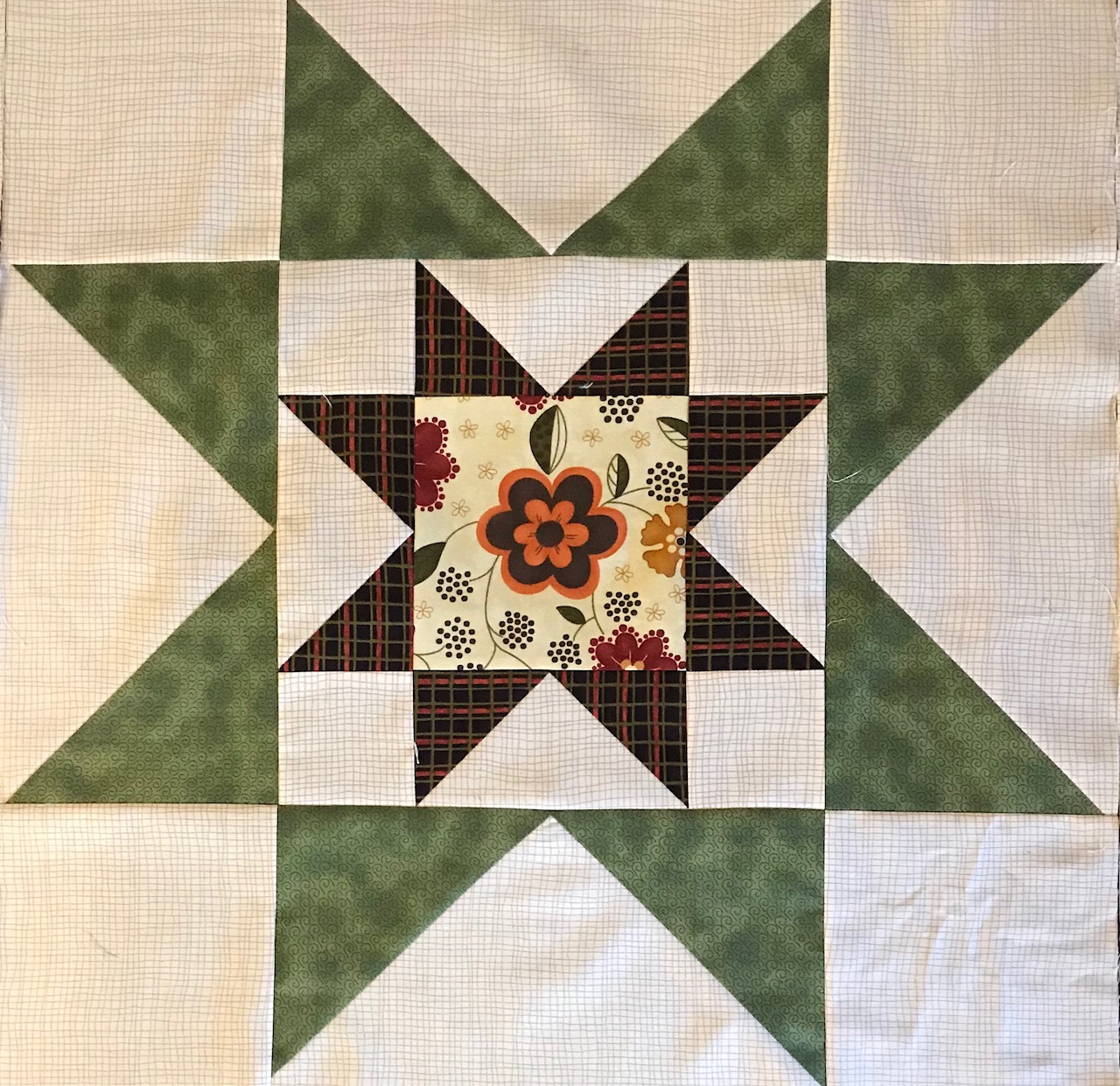 The Morning Latte: Creighton Quilt Complete, Star QAL Begins!