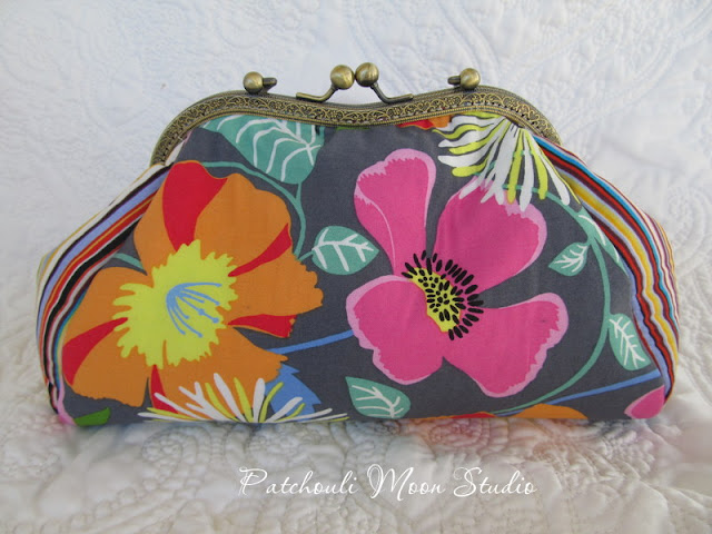 Patchouli Moon Studio~ Kisslock Metal Frame Purse