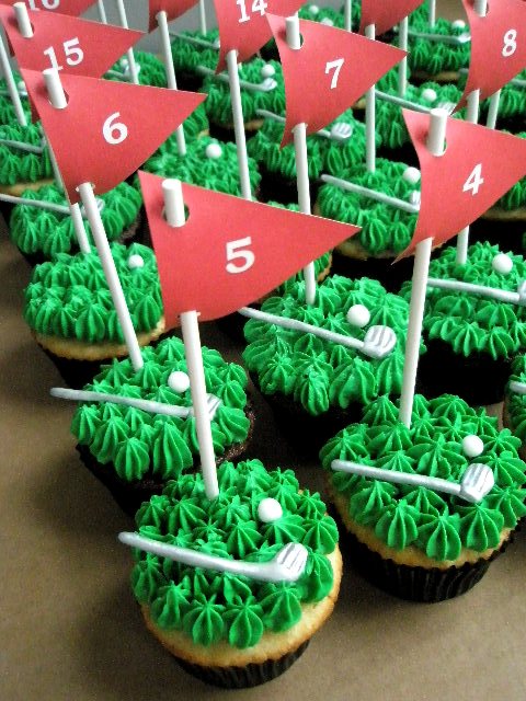 FunFavors Events: Golf Cupcakes {Free Flag Printables}