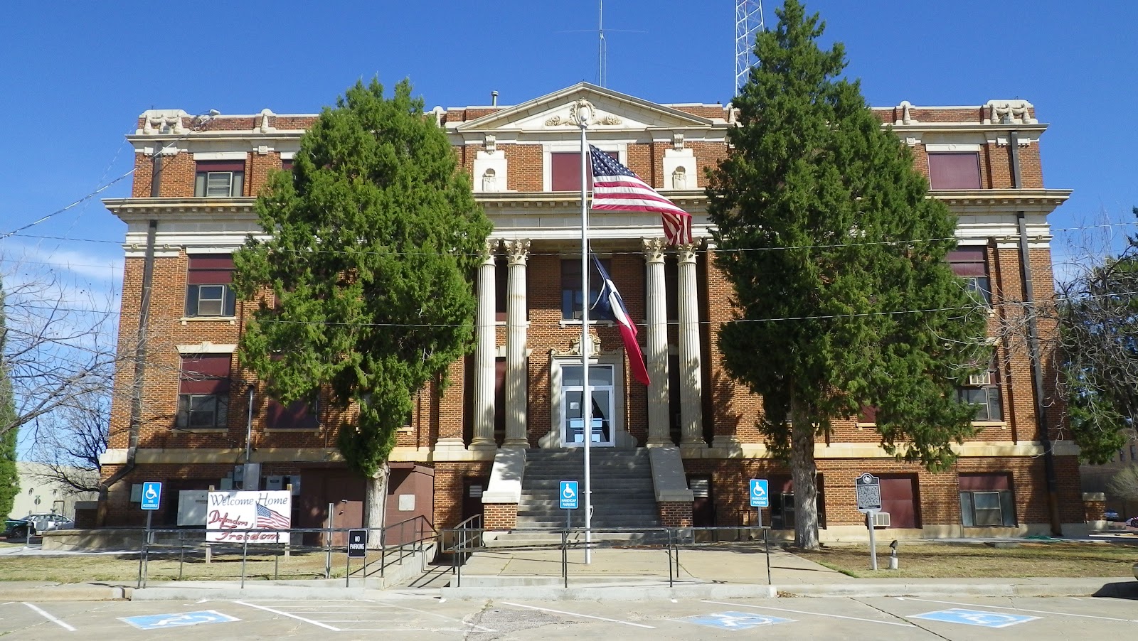 Texas Courthouse Tour SPRING BREAK TRIP 3/13 Memphis, Clarendon, Claude, Panhandle, Pampa