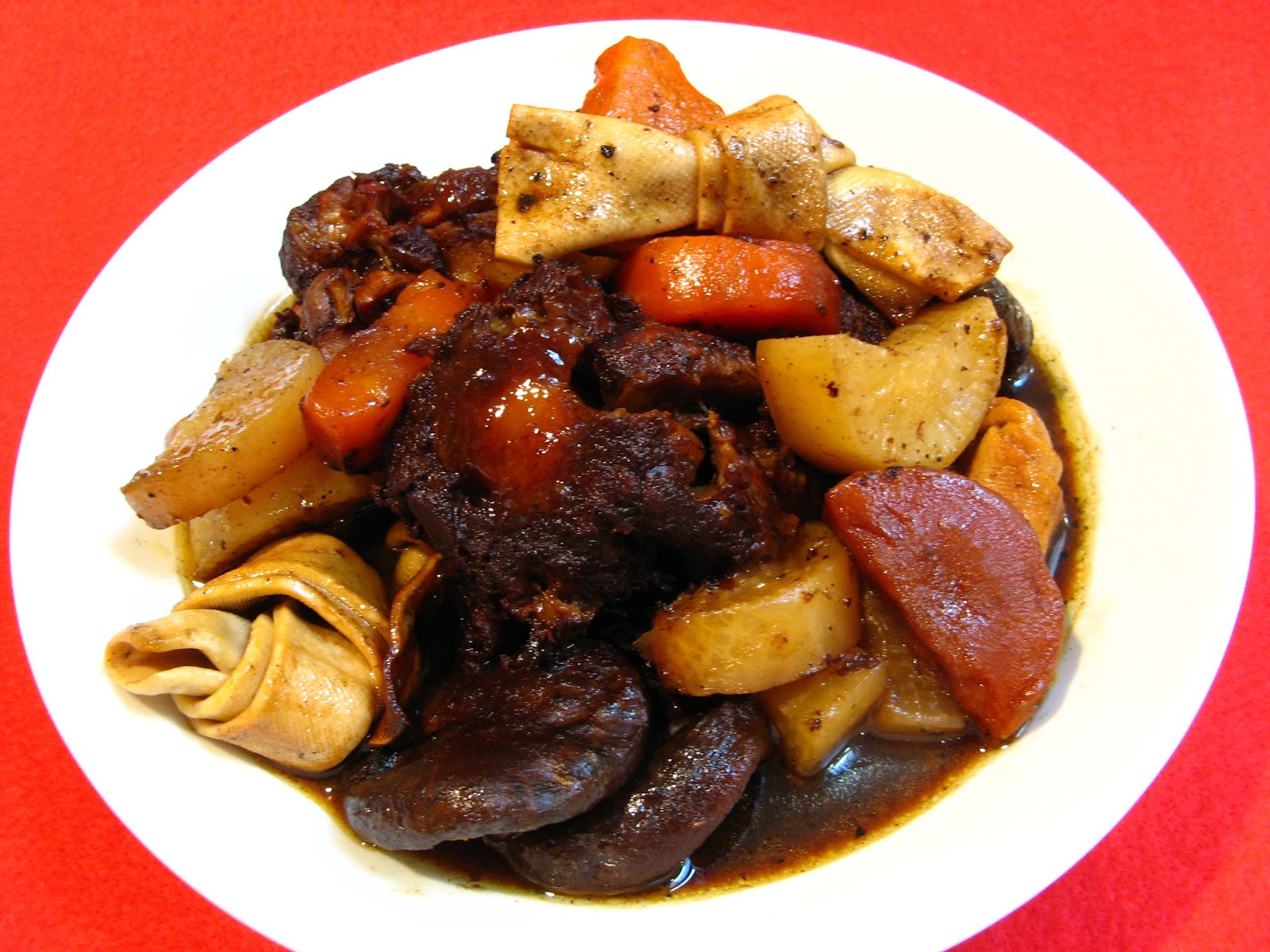Duck Soup Easy Slow Cooker Black Vinegar Beef Ox Tail Stew (燉黑米醋牛尾