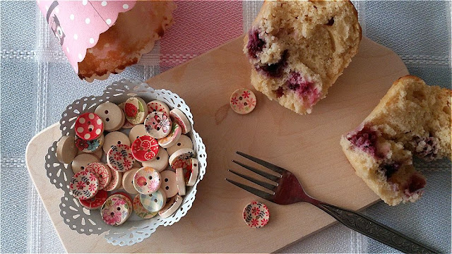 muffins leche condensada chocolate blanco moras fácil rico delicioso horno desayuno merienda postre