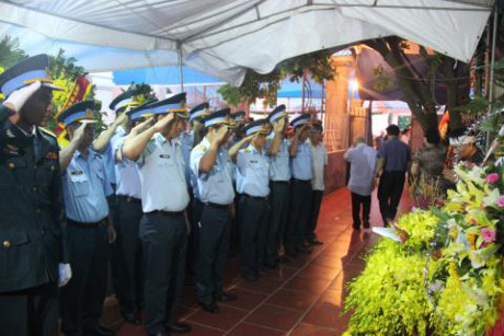 Le tang Dai ta Tran Quang Khai:Co noi dau nao lon hon noi dau mat con, nguoi con anh hung - Anh 10