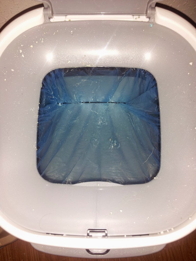 Tragedy's Tips & Treats Litter Genie Review...