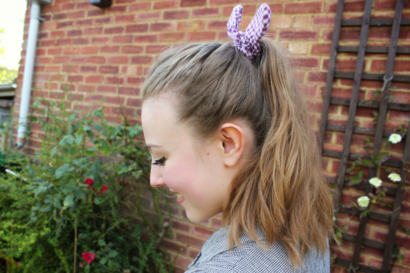 blogger-accessories-inspiration-fashion-scrunchie-hair-gingham-bow-camden blogger-accessories-inspiration-fashion-scrunchie-hair-gingham-bow-camden