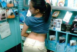 Cewek-Cewek Ini Hobby Nunjukin Pantat Montok - Dunia Tante dan ABG