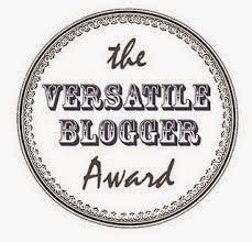 TRES PREMIOS VERSATIL BLOGGER