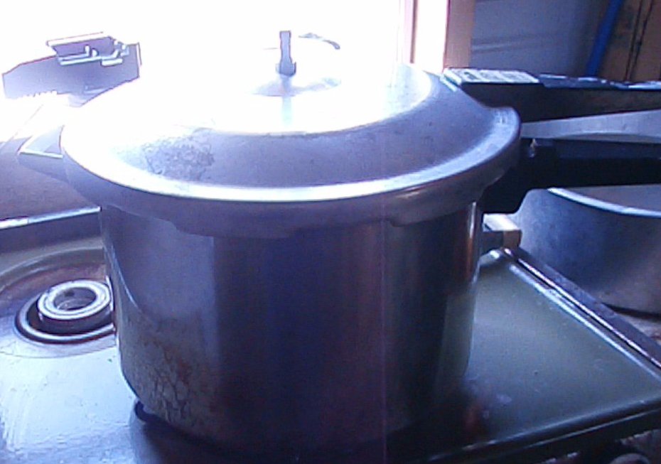 Mini Homestead News How to bake bread in a pressure cooker