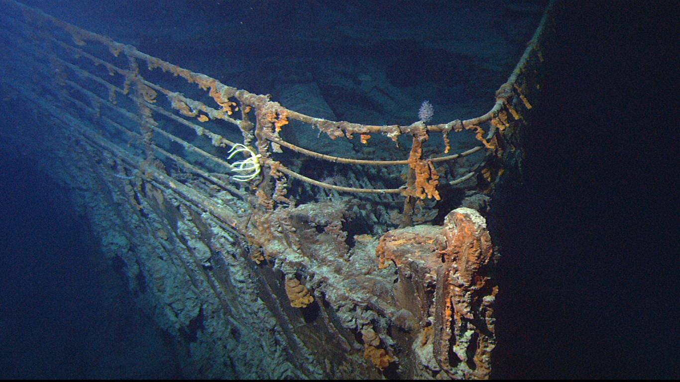 На какой где затонул титаник. Титаник 1985. Титаник под водой 1985. Затонувший Титаник. 1 Сентября 1985 Титаник.