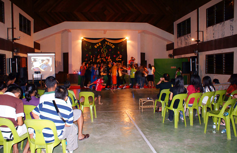 Gereja Katolik St. Peter, Tombovo