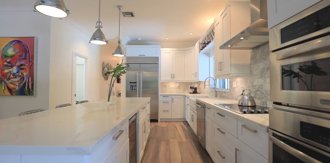 36 Interior Design Photos vs. 6390 SW 112th St, Pinecrest, FL
