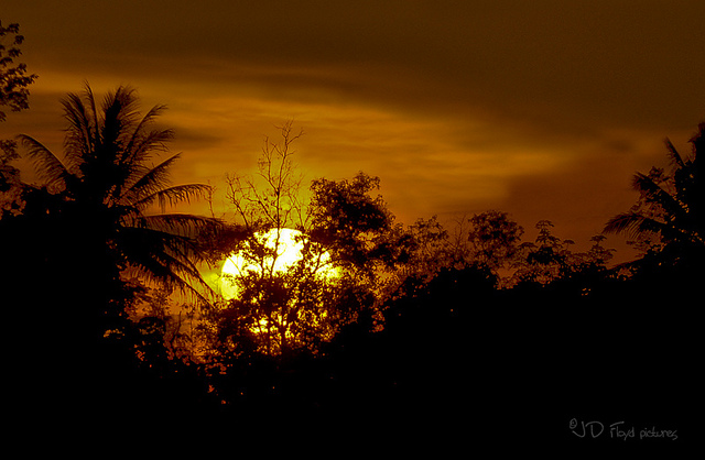 Sepenggal Kisah Senjakala Info Anti Galau Berbagi