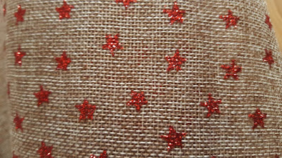 DIY Christmas tree skirt...from a table runner DIY Christmas tree skirt...from a table runner