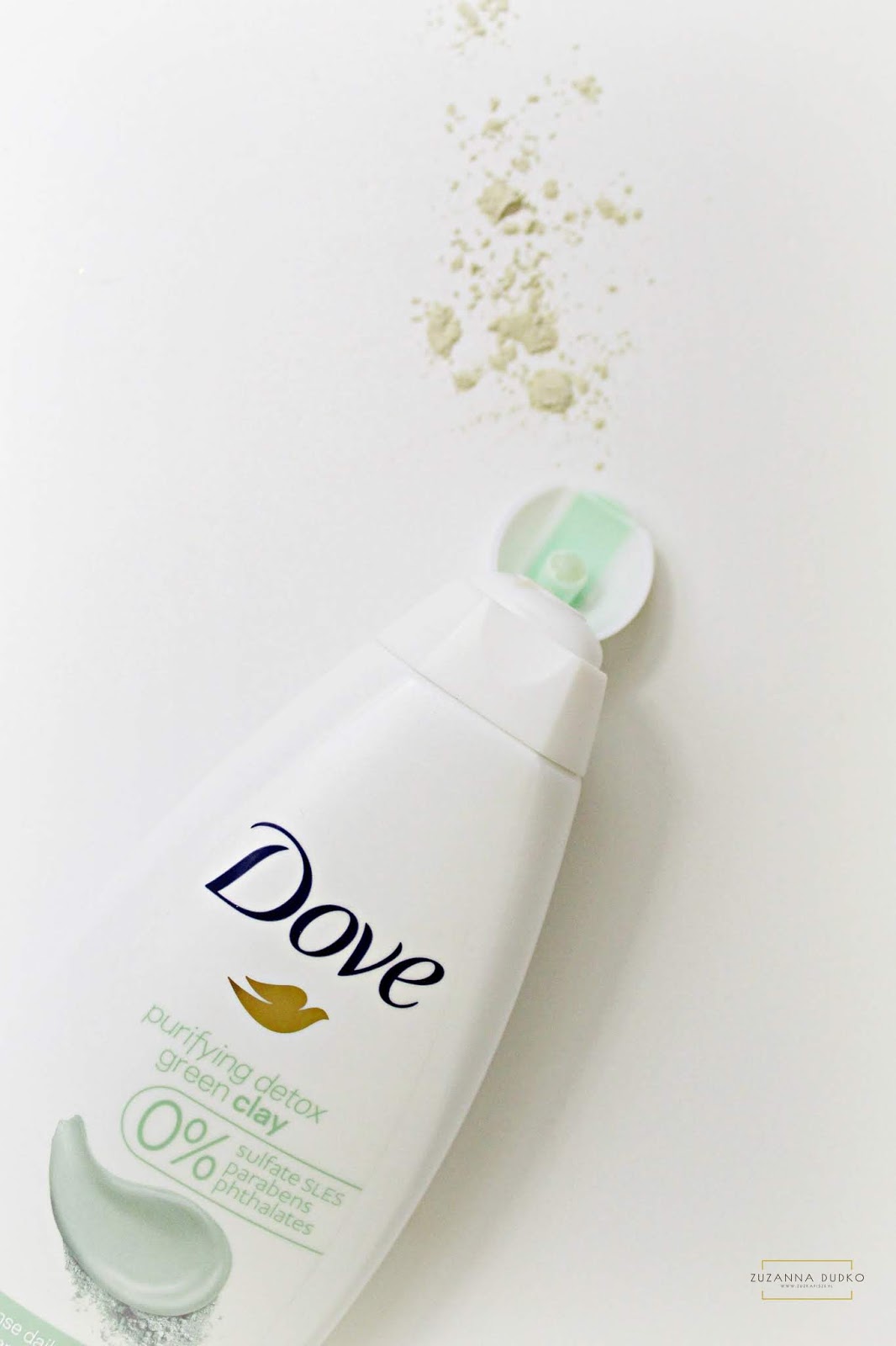 Dove, Oczyszczający Detox z zieloną glinką żel pod prysznic