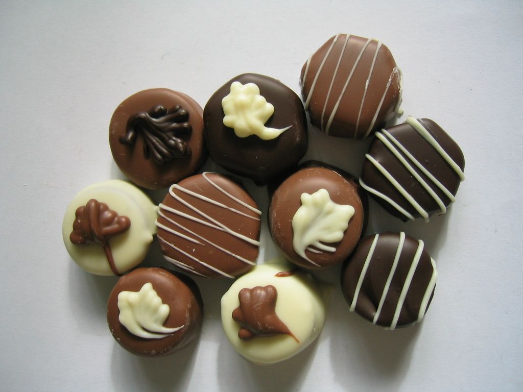 Aesthetic Creations: HAND MADE CHOCOLATES